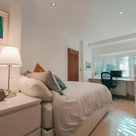The Sandy Studio Flat In Petersham Strawberry Hill Exterior photo